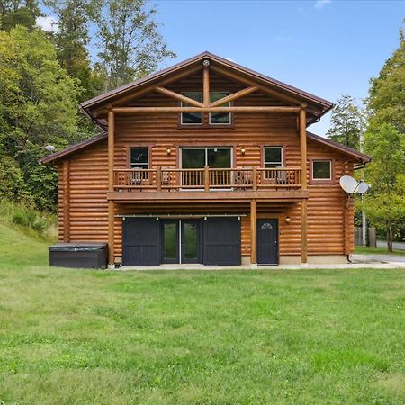 Hot Tub Fire Pit Game Room Theater Easy Access Sleeps 12 - Black Bear Lodge พิเจนฟอร์จ ภายนอก รูปภาพ