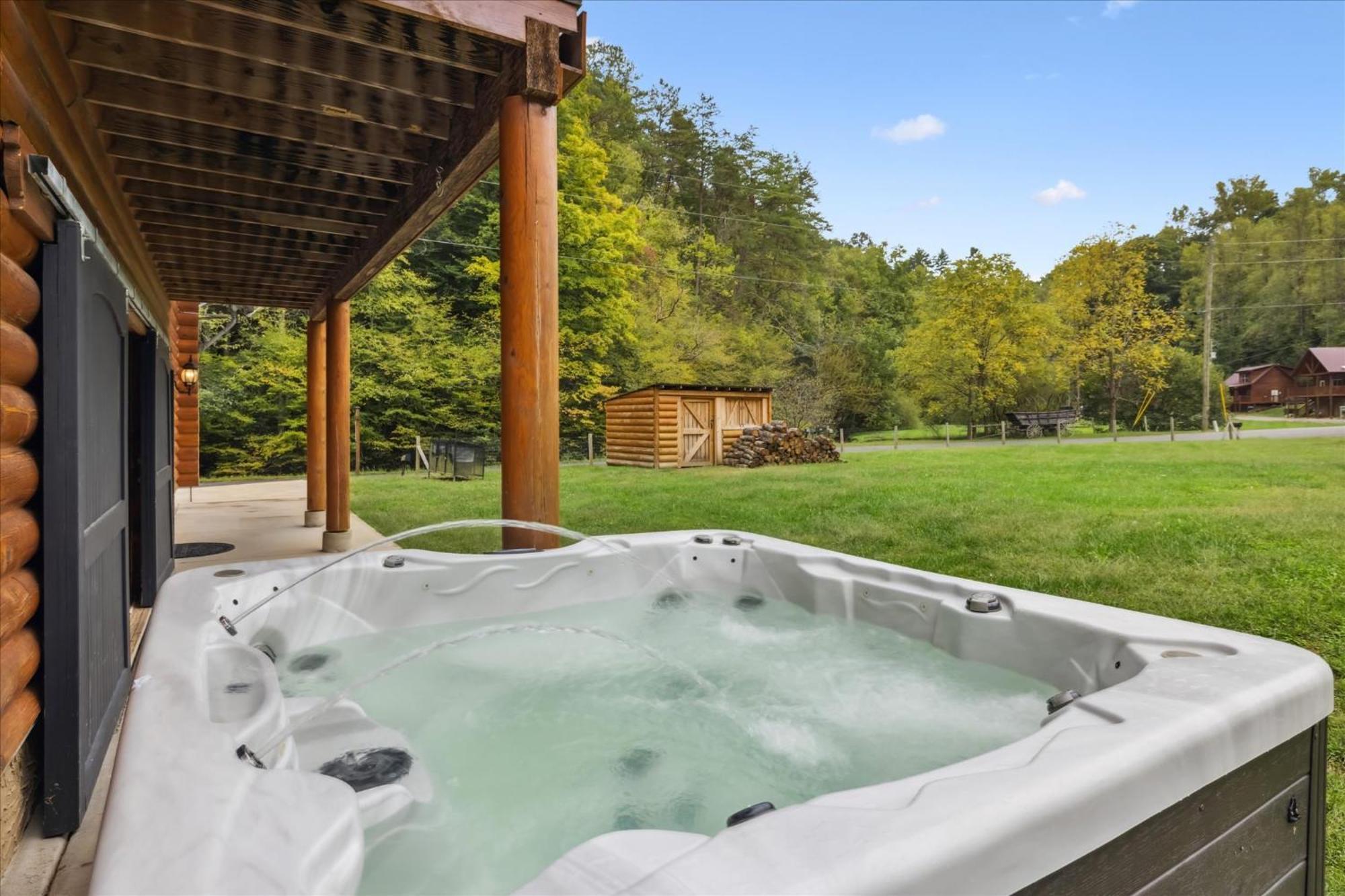 Hot Tub Fire Pit Game Room Theater Easy Access Sleeps 12 - Black Bear Lodge พิเจนฟอร์จ ภายนอก รูปภาพ